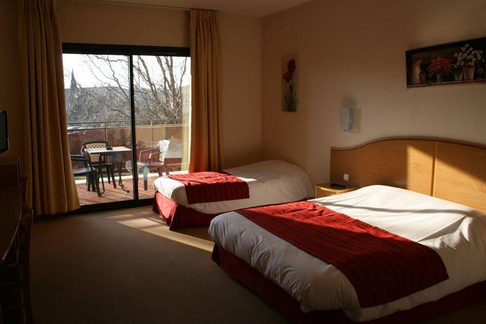 Hotel Les Nevons ลีล-ซูร์-ลา-ซอร์ก ภายนอก รูปภาพ